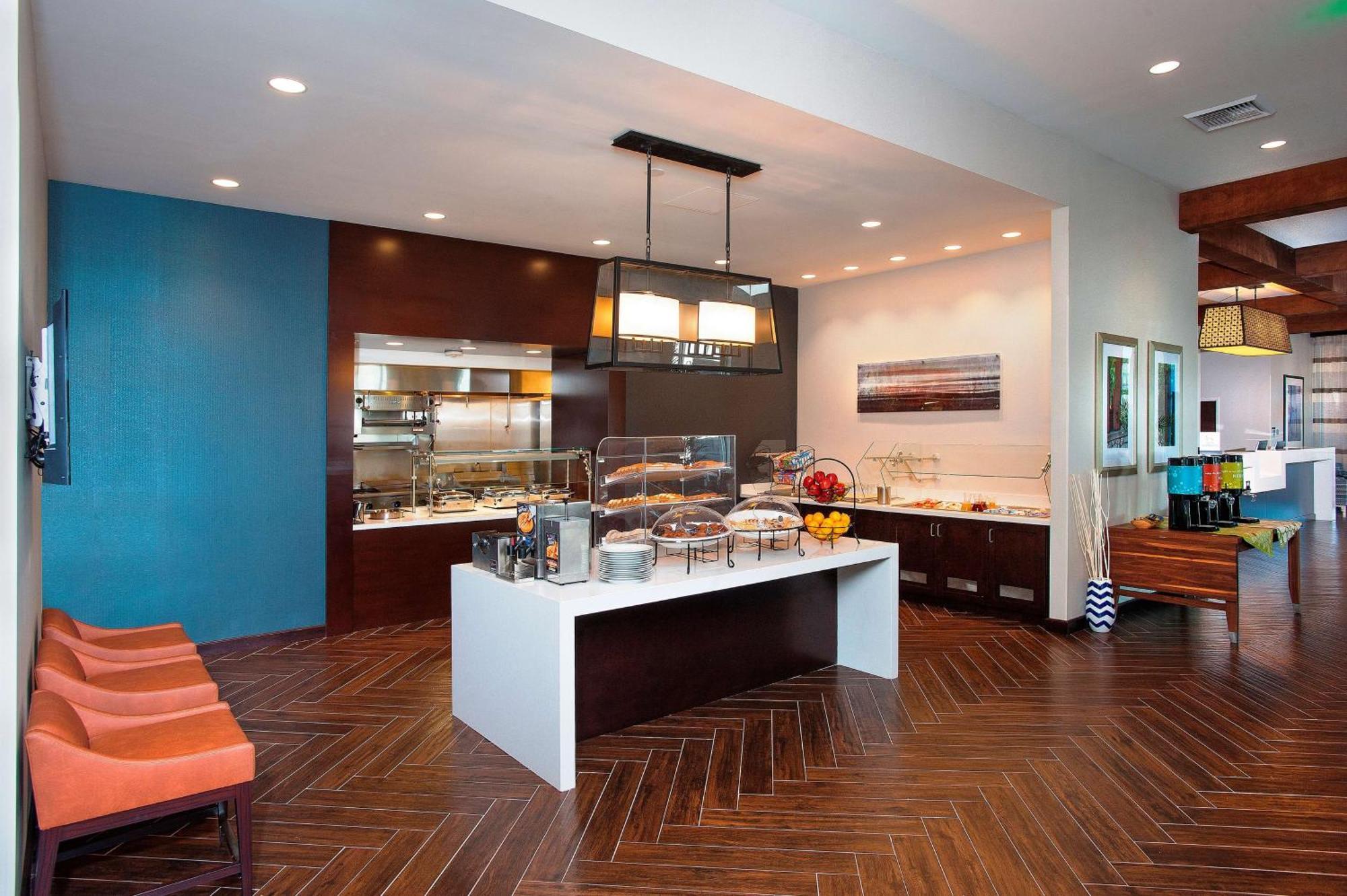 Hilton Garden Inn Burbank Los Angeles Buitenkant foto