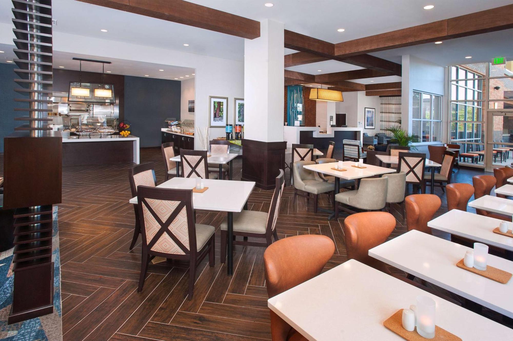 Hilton Garden Inn Burbank Los Angeles Buitenkant foto